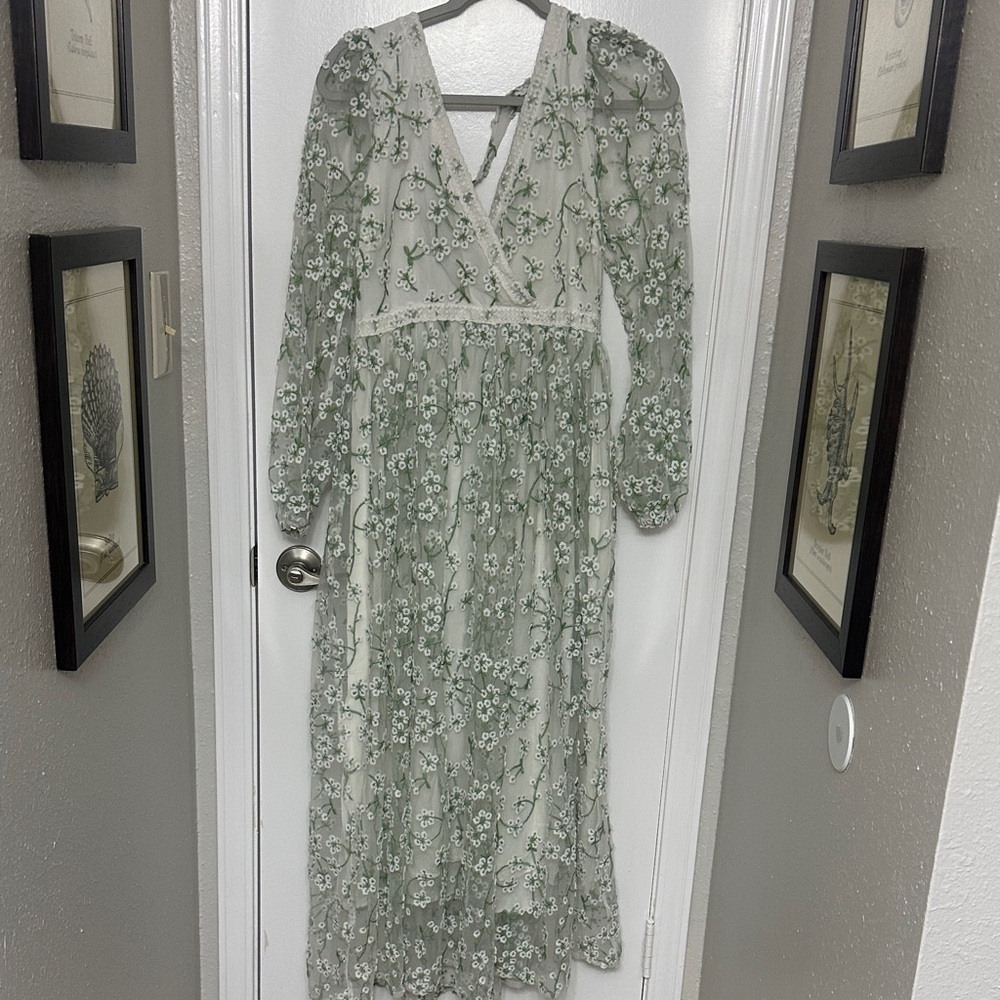 Chic Long Sleeve Floral Overlay Dress